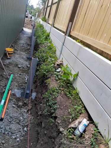 concrete retaining wall